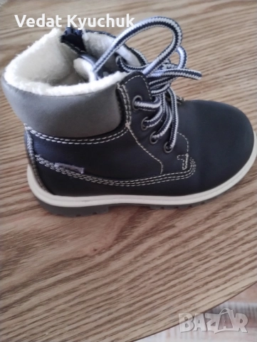 Детски боти Fila 22 номер, снимка 6 - Детски боти и ботуши - 51668515