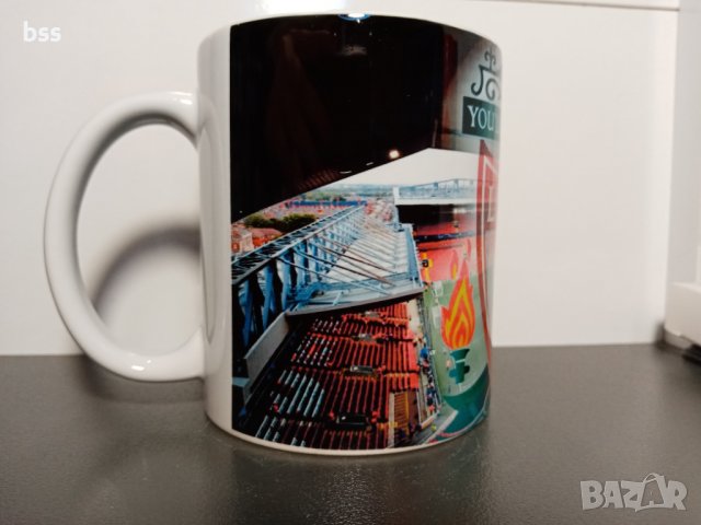 Бяла порцеланова чаша на Ливърпул / Liverpool, снимка 2 - Чаши - 37050401