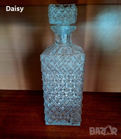 Стъклен комплект Шише и 6 бр чаши, снимка 3 - Сервизи - 44125158