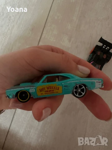 Hot wheels колички, снимка 4 - Коли, камиони, мотори, писти - 50456510