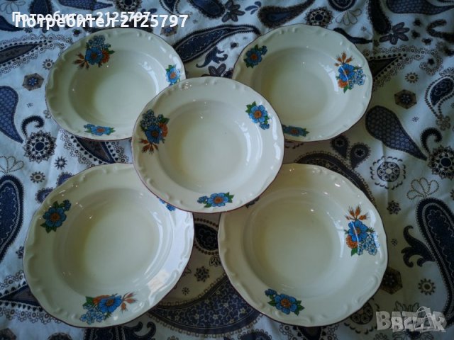 НРБ Порцеланови чинии Изида Izida, снимка 2 - Чинии - 43367659