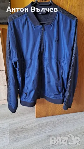 яке Under Armour пролет-есен 