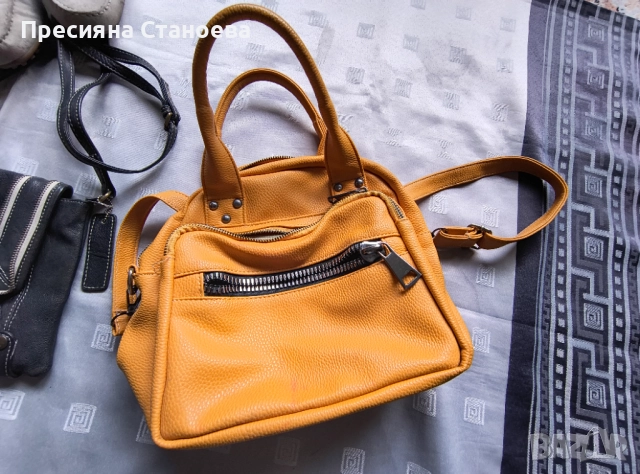 3 броя малки чанти , снимка 5 - Чанти - 52042245
