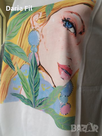 Блуза тип камбанка с леко удължен гръб и фейспринт с камъчета, снимка 2 - Тениски - 36836508
