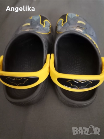 Детски чехли Crocs FL Iconic Batman, снимка 4 - Детски пантофи - 51785616