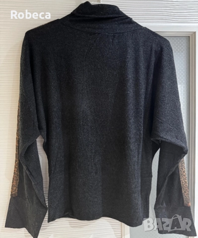 Дамска блуза Roberto Cavalli, снимка 3 - Блузи с дълъг ръкав и пуловери - 52340862