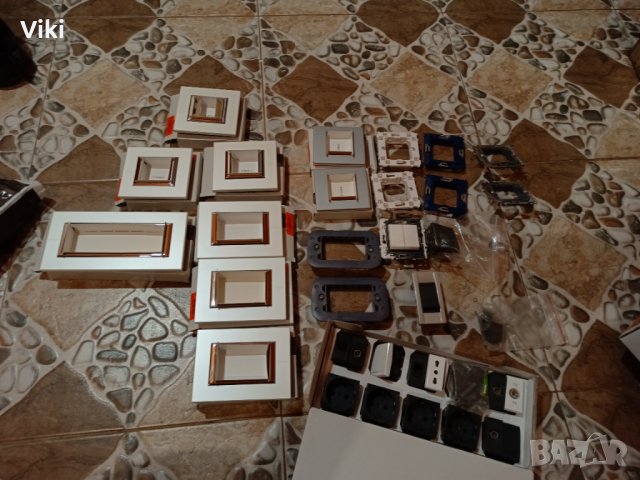 Bticino Axolute рамки и механизми нови , снимка 15 - Ключове, контакти, щепсели - 39006039