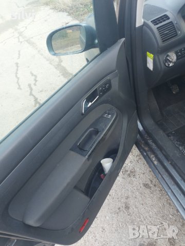 VW Touran 1.6 FSI на части !!!, снимка 10 - Автомобили и джипове - 43659795