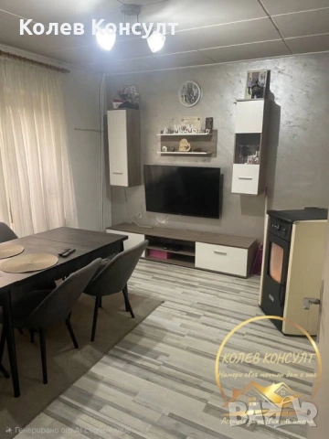 Двуетажна къща село Върбица, снимка 2 - Къщи - 53592983