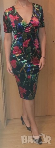 Рокля от кадифе Zara , снимка 3 - Рокли - 43243808