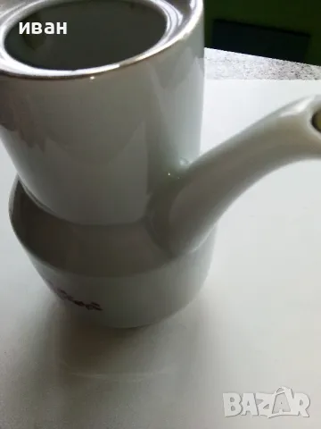 Стар порцеланов чайник, снимка 6 - Други ценни предмети - 49518438