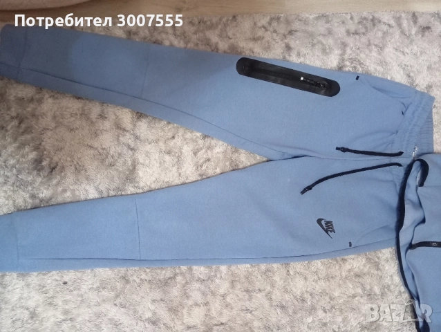 спортен екип Nike tech , снимка 2 - Детски анцузи и суичери - 51912295