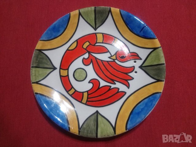 Ръчно рисувана чиния