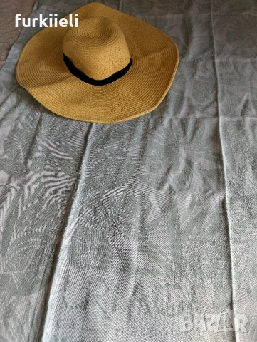 нова плажна кърпа+ шапка за плаж H&M
