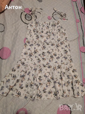 Нова дамска рокля на цветя размер М