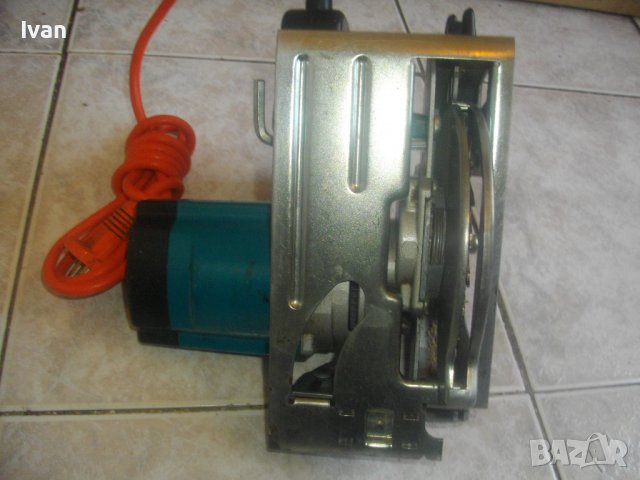 Оригинален-Black Decker DN56-W.Germany-Малък Ръчен Немски Циркуляр-ф130мм-450Вата-Отличен-Блек Декер, снимка 8 - Други инструменти - 37437656