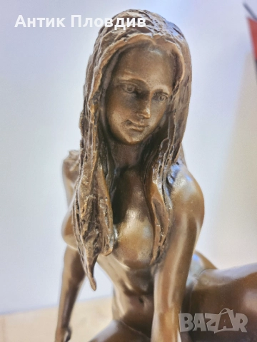 Фигура в движение – подписана бронзова скулптура, снимка 4 - Декорация за дома - 52736809