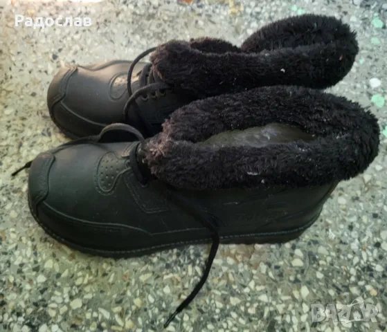 Продавам мъжки обувки боти
 Номер 43  олекотени с подплата
Като нови , снимка 3 - Мъжки боти - 50040929