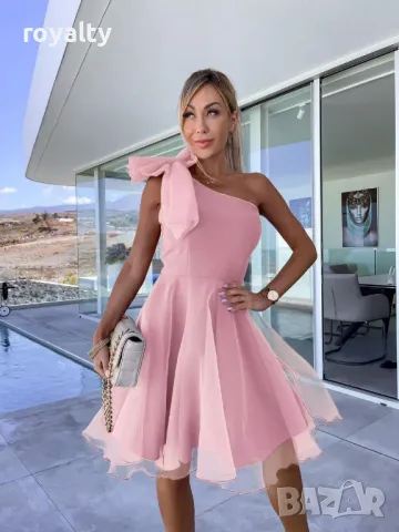 Розова рокля