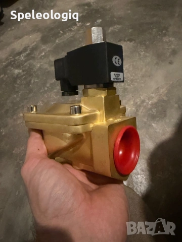 Магнет винтил ( ел. Клапан ), снимка 2 - Други машини и части - 53066546