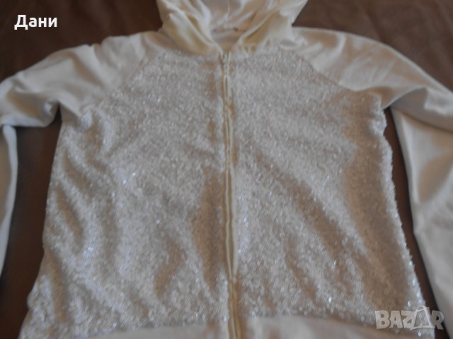 Детски  спорно елегантен суичър на Escada , снимка 5 - Детски анцузи и суичери - 26842041