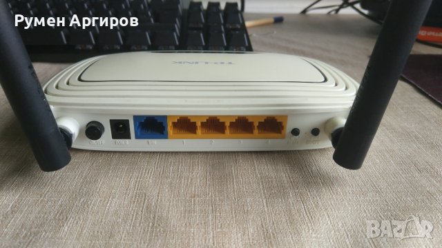 Безжичен Рутер TP-Link TL-WR841N, снимка 2 - Рутери - 43151168