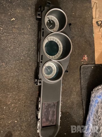 W204 Facelift 2011+ Километраж дисплей и екран навигация с околожка A2049004509 A2049004108 , снимка 1