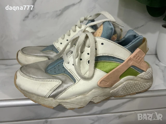 Маратонки Nike W Air Huarache SE Sail/ Arctic Orange-Worn Blue-Vivid Green, снимка 8 - Маратонки - 50567854