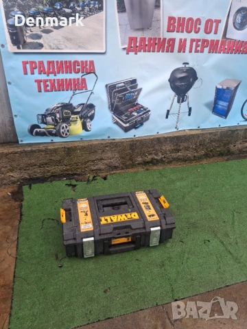 Куфар за инструменти Dewalt 