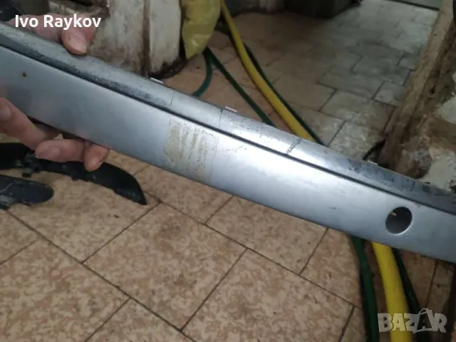 ЛАЙСТА ЗА БРОНЯ ПРЕДНА ЛЯВА AUDI A8 D3 4E0807223A