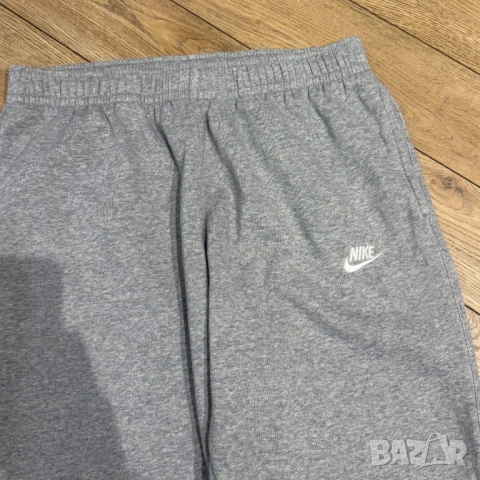 Мъжко долнище Nike Sportswear Club | M размер, снимка 3 - Спортни дрехи, екипи - 53447583
