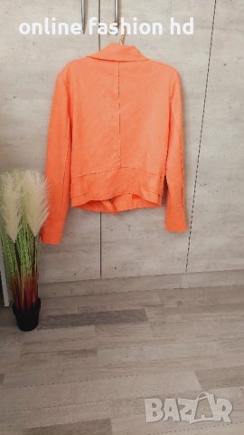 Дамско велурено яке, снимка 2 - Якета - 43847406