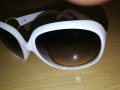 Дамски слънчеви очила, с бяла обемна рамка, снимка 1