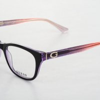 Черни дамски рамки за очила с цветни дръжки марка Guess , снимка 4 - Слънчеви и диоптрични очила - 32864365