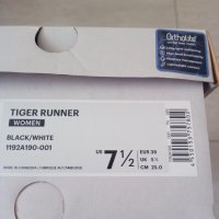 Оригинални маратонки Asics Tiger Runner Black номер 39, снимка 10 - Детски маратонки - 37686775