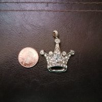 Висулка корона с камъни, снимка 2 - Колиета, медальони, синджири - 43919405