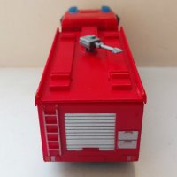 Пожарна Simba Dickie Toys MAN Fire Engine , снимка 3 - Колекции - 43569515