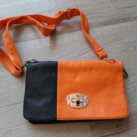 Чанта оранжево и черно, снимка 1 - Чанти - 28472460