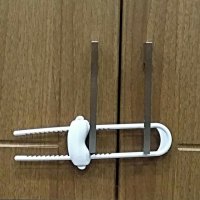 1371 Обезопасителен заключващ механизъм за вратичка на шкаф с плъзгач, снимка 3 - Други - 27956515