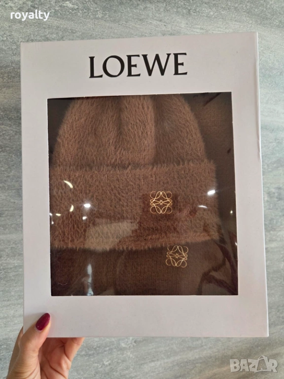 Loewe Дамски Комплект Шапка + Шал Кафяв Най-Висок Клас , снимка 1