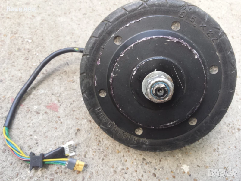 Работещ 5,5" двигател с гума,  24V / 250W от тротинетка, снимка 1