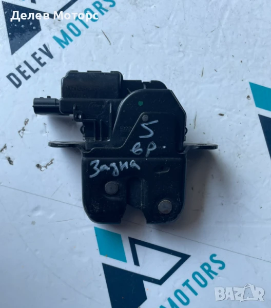 Брава за задна пета врата 905039428R от Dacia Duster 2 1.3 TCe двигател H5H494, 4x4, 150 кс., 6 ск., снимка 1