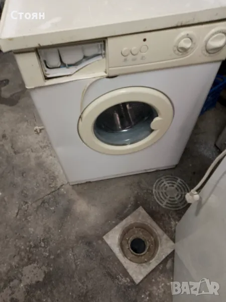 Работеща италианска пералня, снимка 1