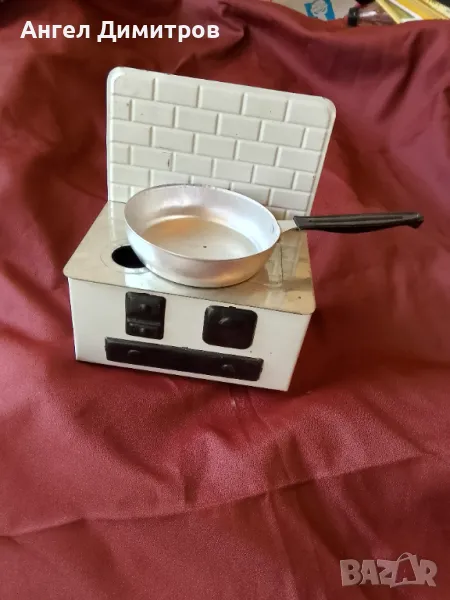 Детска соц метална печка с тиган , снимка 1
