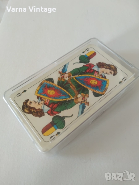 Колекционерски карти за игра в Скат в оригиналната пластмасова кутия. ASS Altenburg Германия. , снимка 1