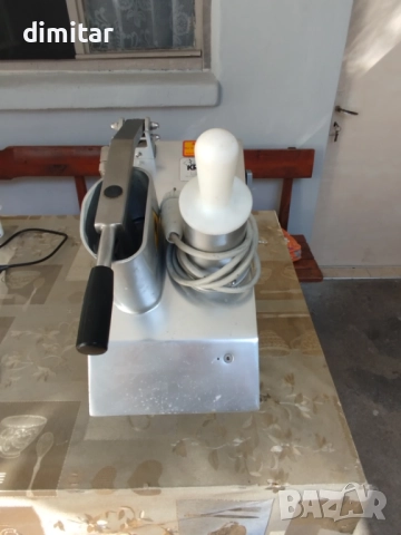 Машина за рязане на зеленчуци за заведения  KRONEN MASTER GS1, снимка 17 - Обзавеждане на кухня - 52468136