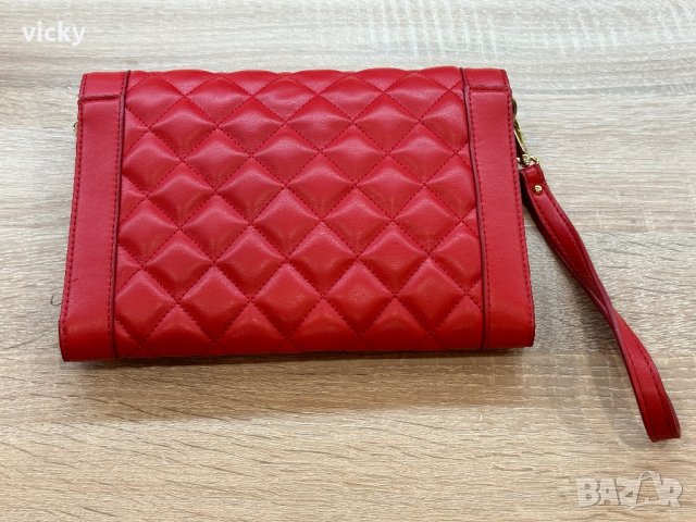 Аленочервена чанта/клъч, Love Moschino, снимка 10 - Чанти - 43442386