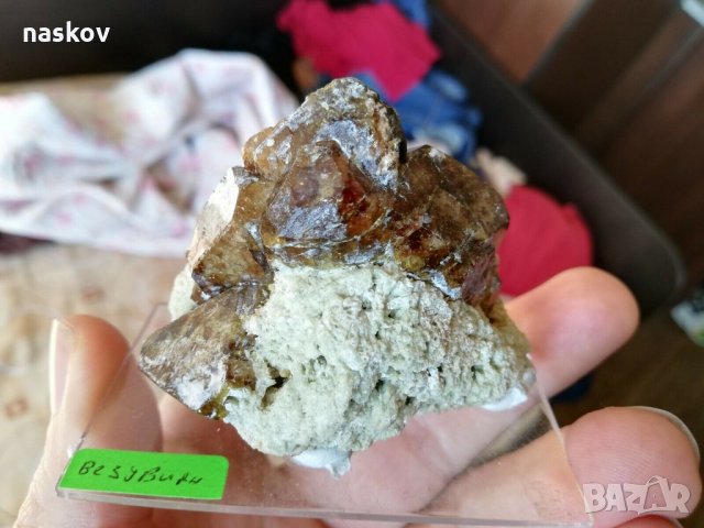 Кристали иглест ахат, аметист, селенит, везувианит, пирит, опушен кварц, снимка 8 - Колекции - 27741404