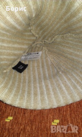 Зимна шапка-HUGO BOSS, снимка 4 - Шапки - 27518615
