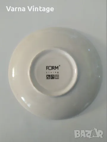 Колекционерска порцеланова чинийка във френски стил. FORM LIVING Швеция., снимка 2 - Колекции - 49256052